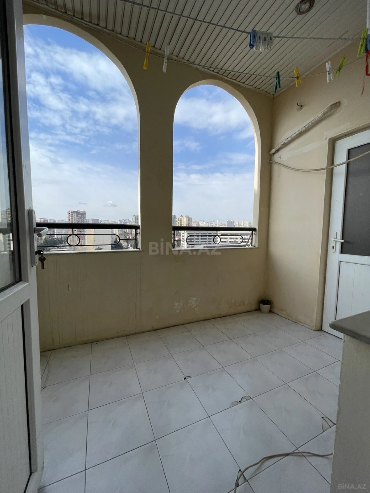 Satılır 3 otaqlı mənzil 128 m²
