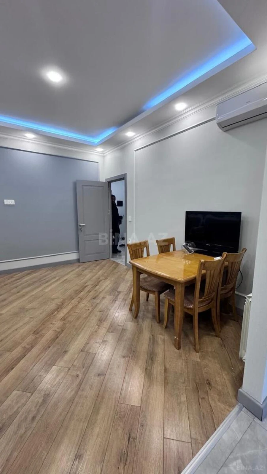 Kirayə verilir 2 otaqlı mənzil 67 m²
