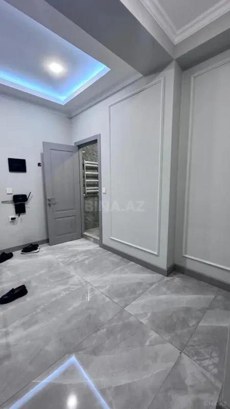 Kirayə verilir 2 otaqlı mənzil 67 m²
