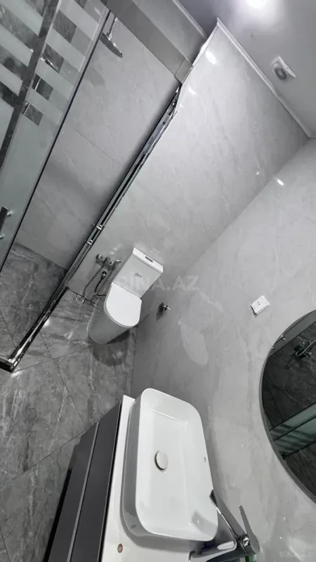 Kirayə verilir 2 otaqlı mənzil 67 m²