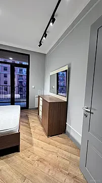 Kirayə verilir 2 otaqlı mənzil 67 m²