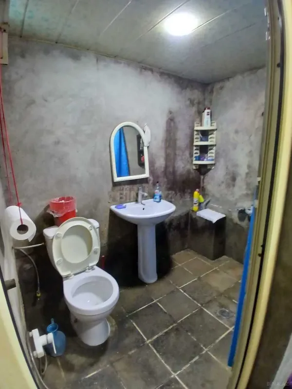 Satılır 4 otaqlı həyət evi 100 m²