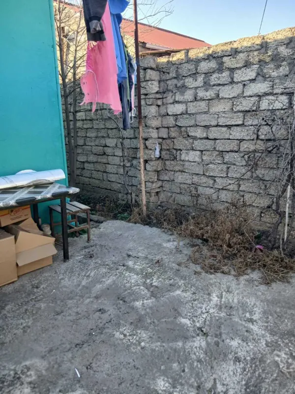 Satılır 4 otaqlı həyət evi 100 m²