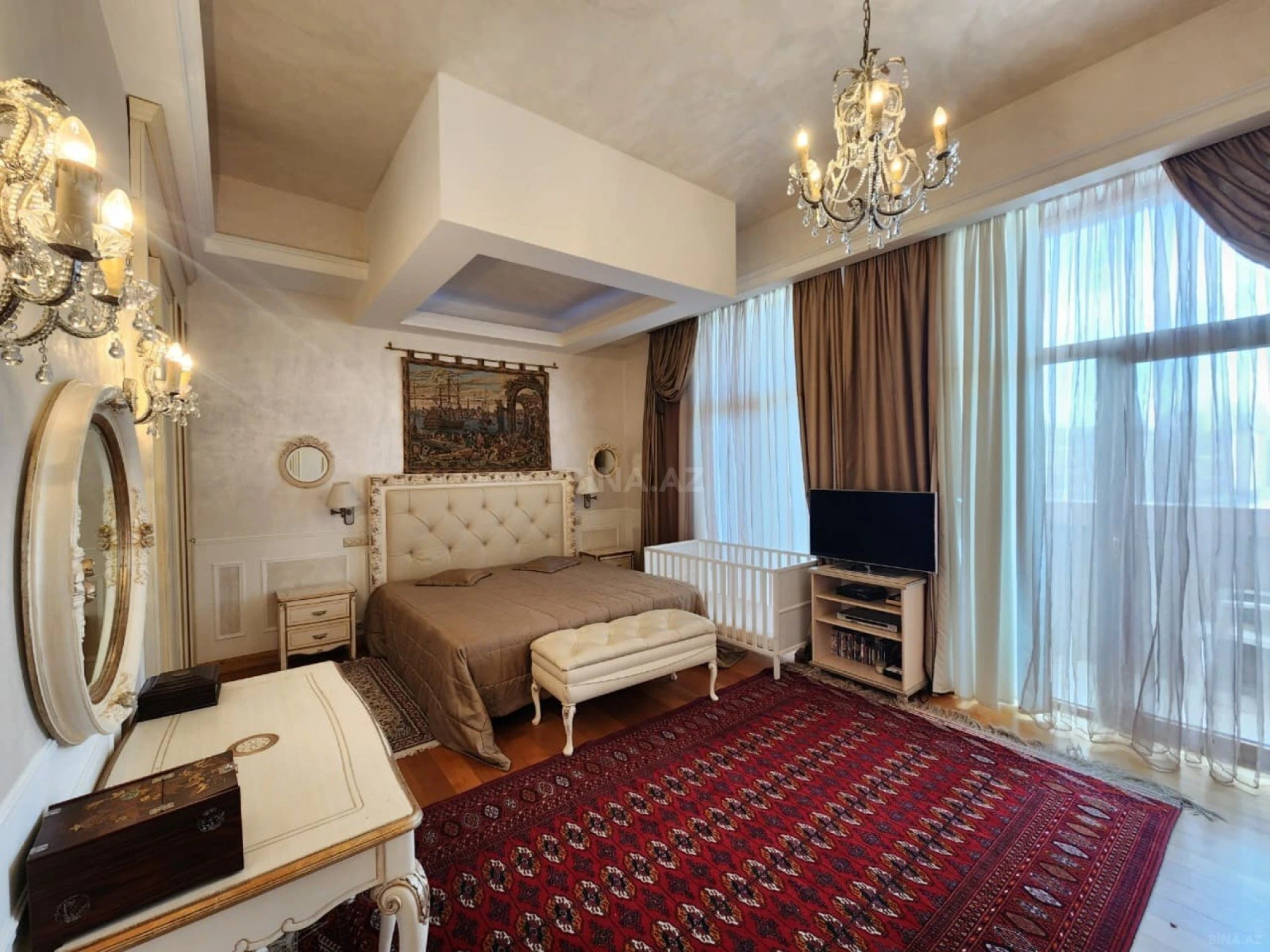 Kirayə verilir 3 otaqlı mənzil 220 m²