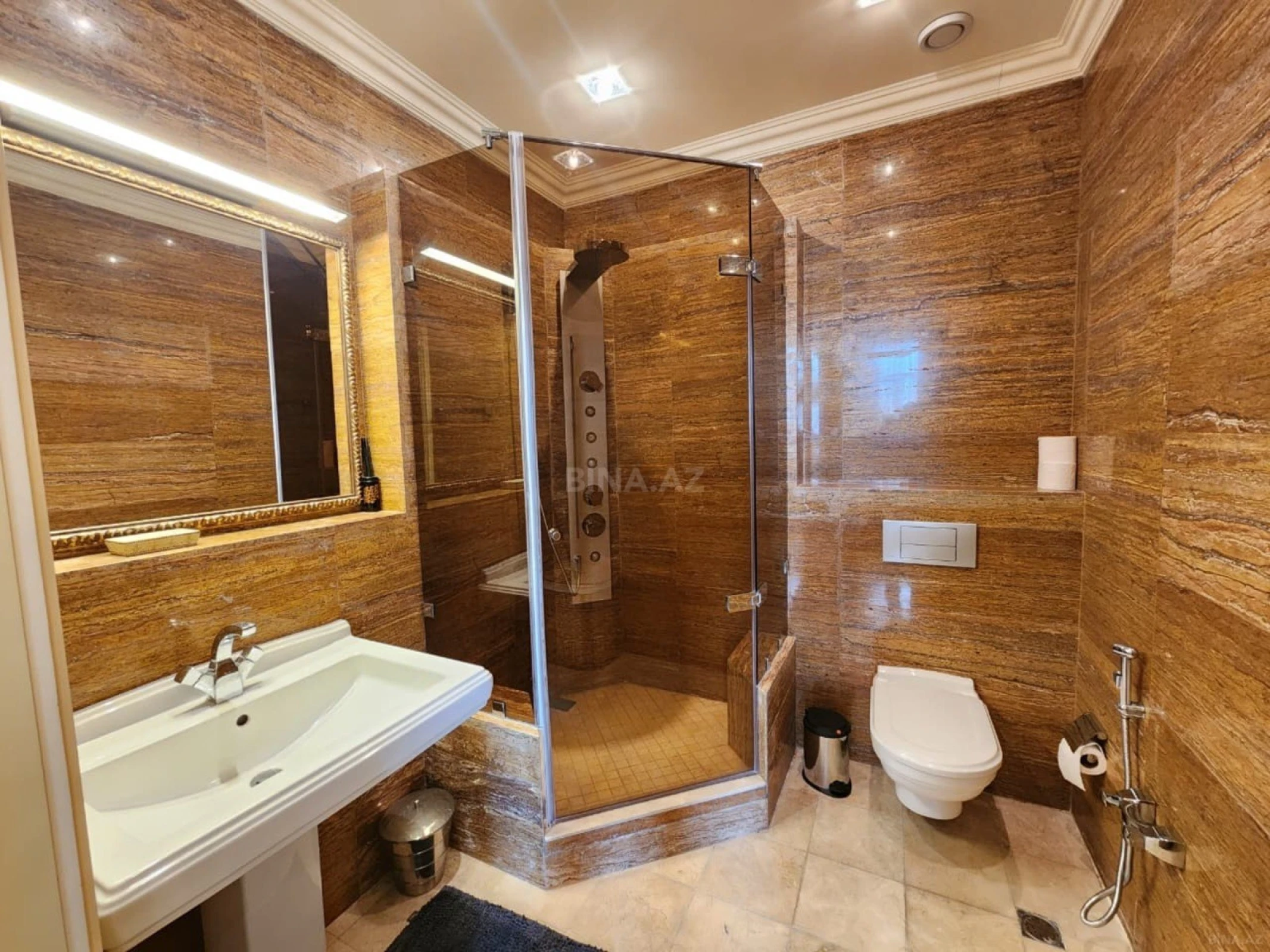 Kirayə verilir 3 otaqlı mənzil 220 m²