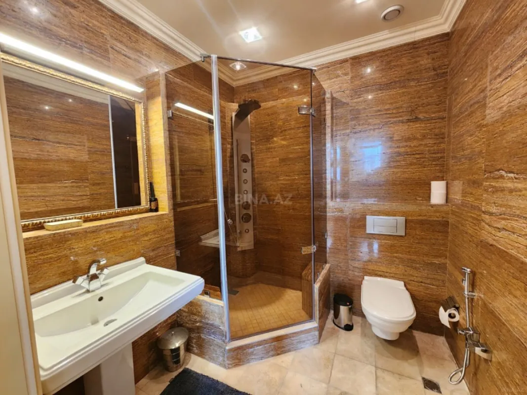 Kirayə verilir 3 otaqlı mənzil 220 m²