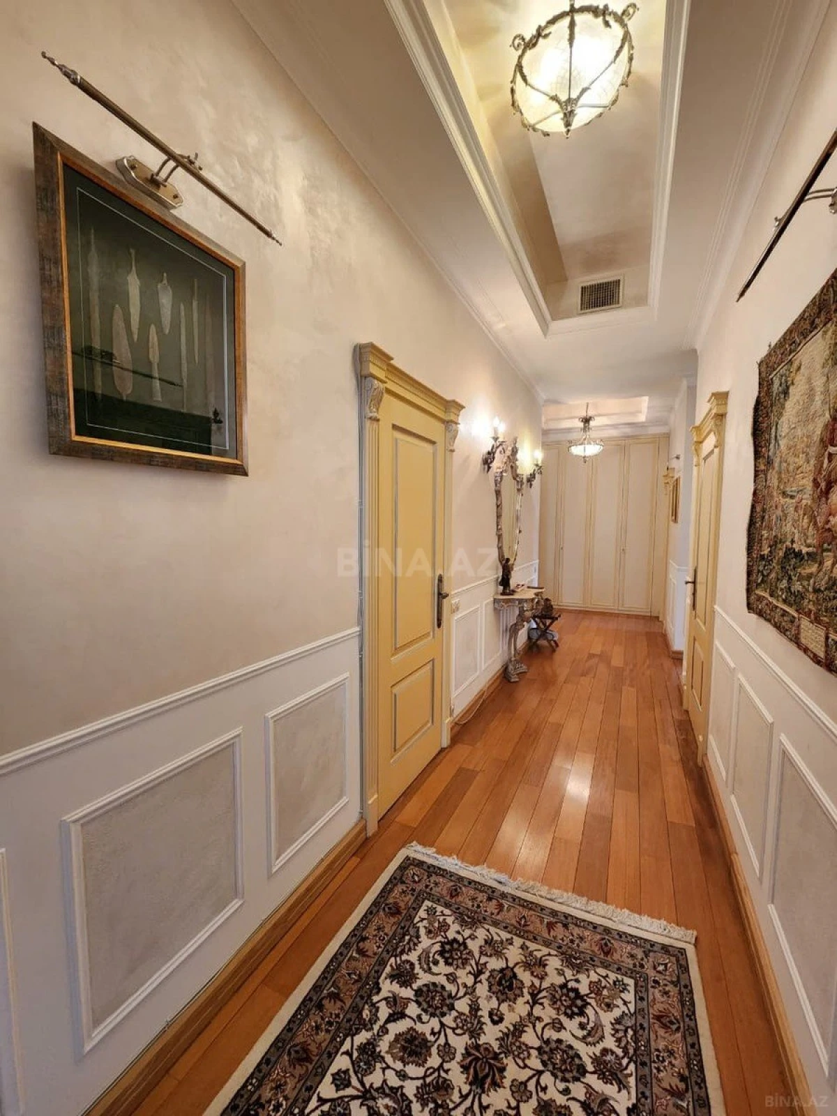 Kirayə verilir 3 otaqlı mənzil 220 m²