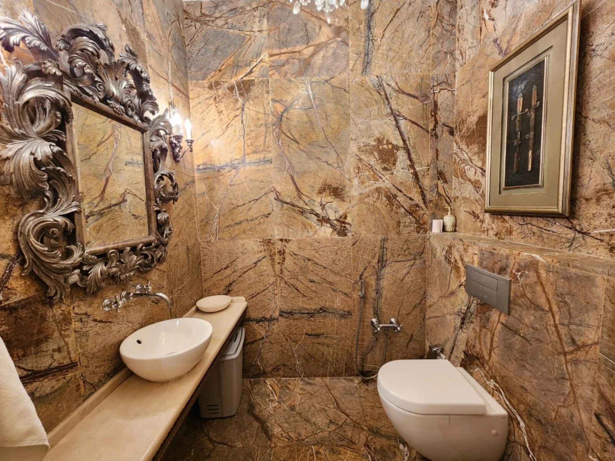 Kirayə verilir 3 otaqlı mənzil 220 m²