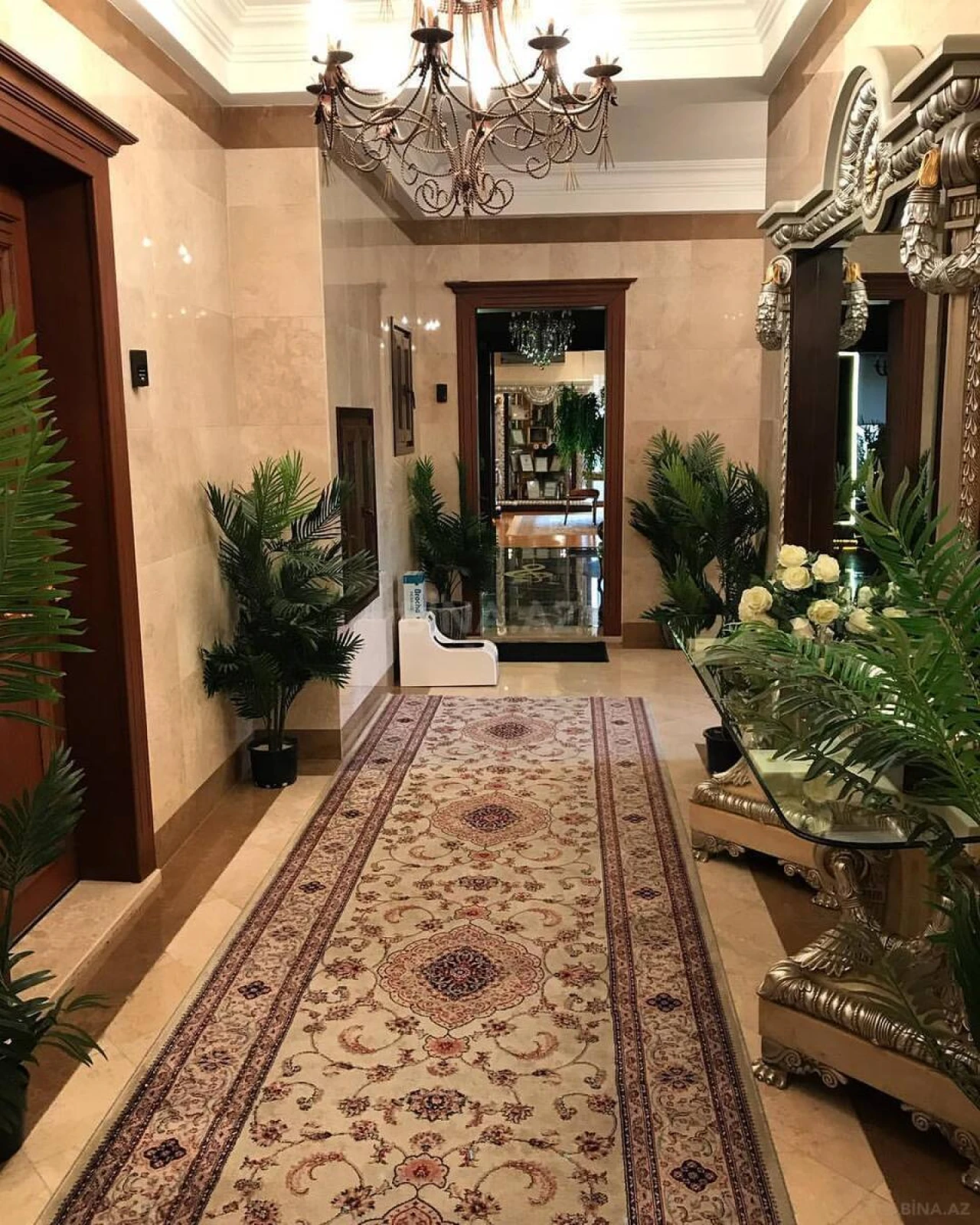 Kirayə verilir 4 otaqlı ofis 280 m²