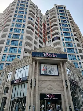 Satılır 3 otaqlı mənzil 137 m²