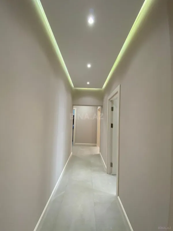 Satılır 3 otaqlı mənzil 137 m²