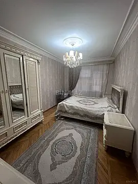 Satılır 4 otaqlı mənzil 110 m²