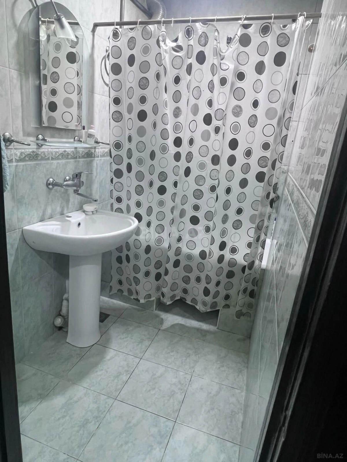 Satılır 4 otaqlı mənzil 110 m²