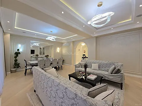 Satılır 4 otaqlı mənzil 179 m²