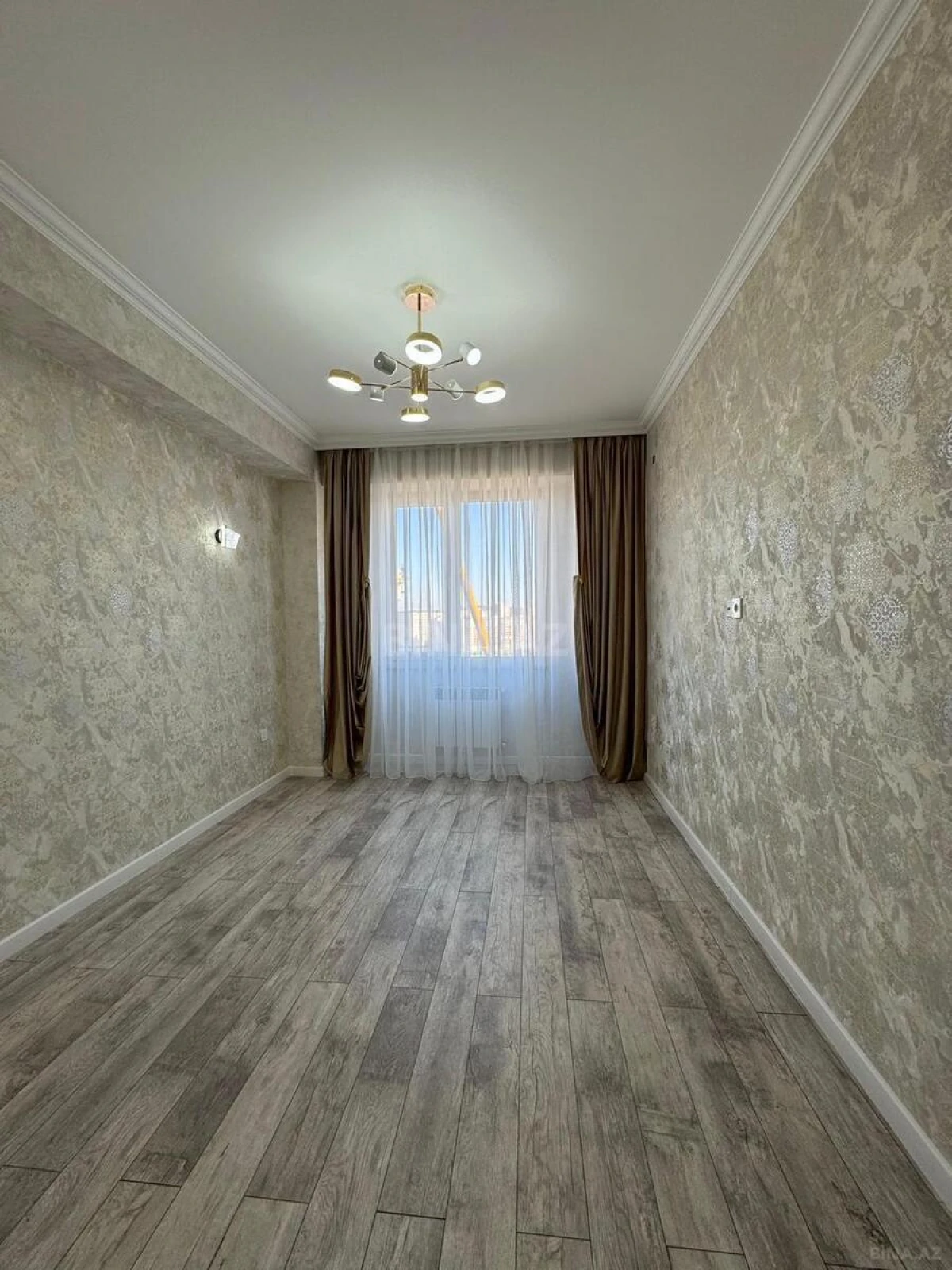 Satılır 2 otaqlı mənzil 72 m²