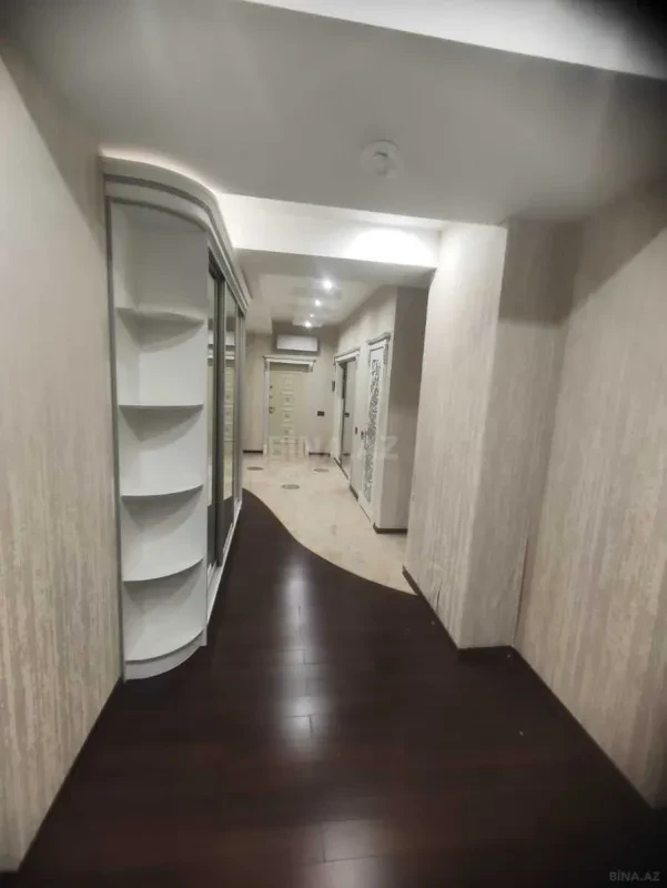 Kirayə verilir 5 otaqlı mənzil 350 m²