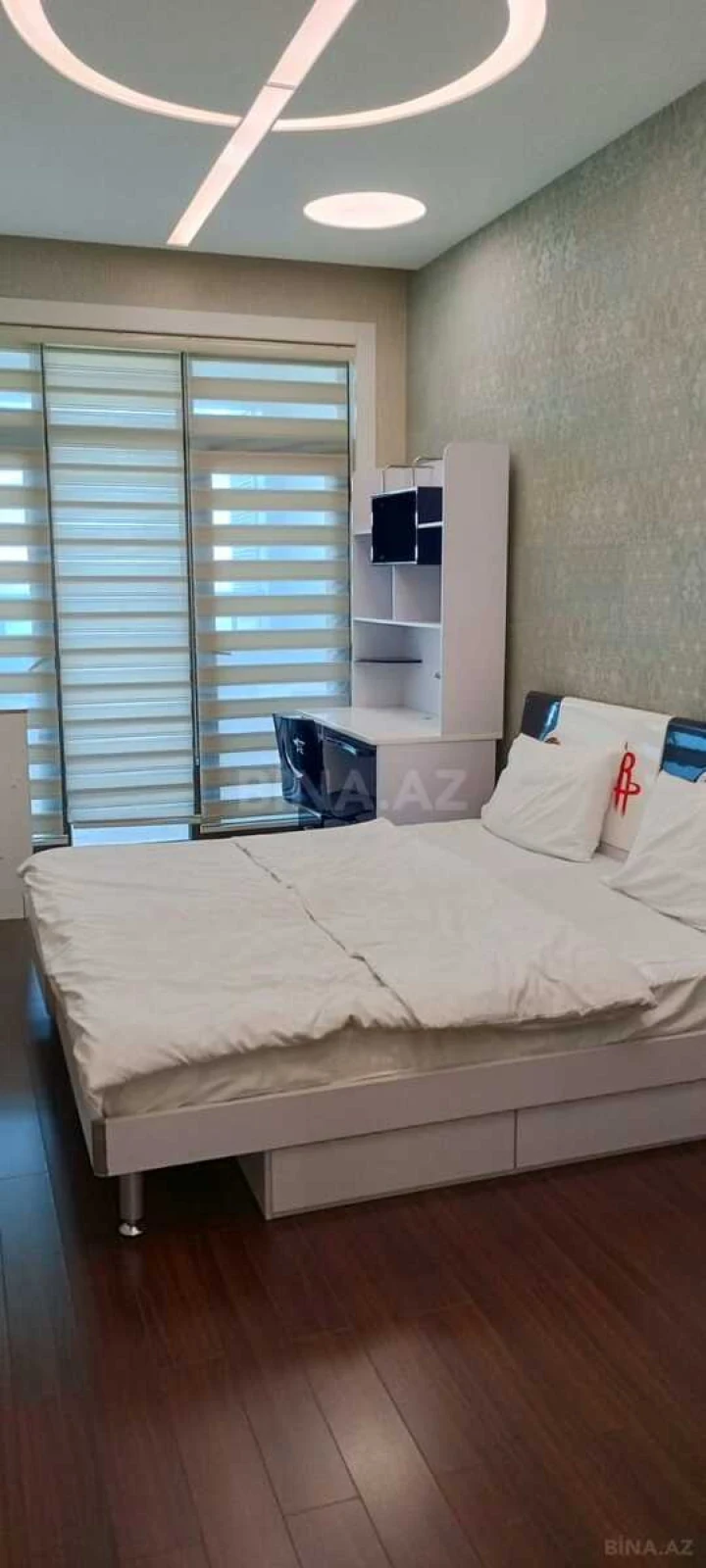 Kirayə verilir 5 otaqlı mənzil 350 m²