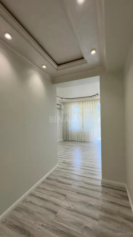 Satılır 4 otaqlı mənzil 145 m²