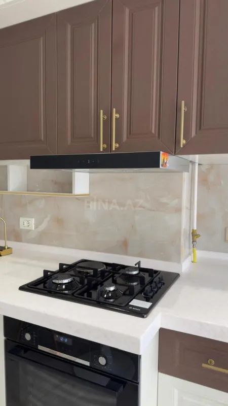 Satılır 4 otaqlı mənzil 145 m²