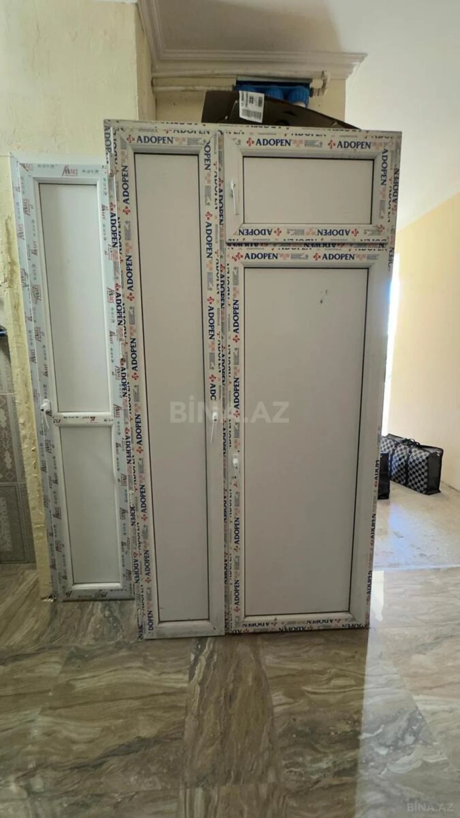 Satılır 4 otaqlı mənzil 145 m²