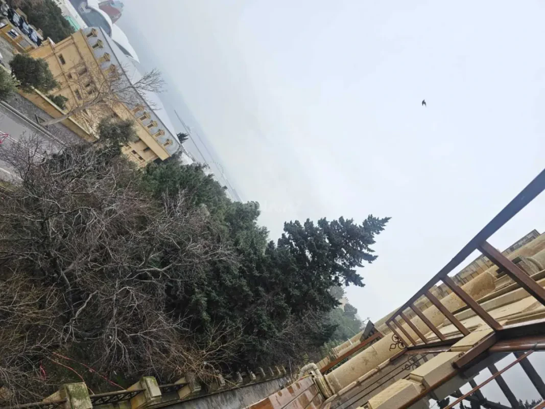 Kirayə verilir 2 otaqlı mənzil 90 m²