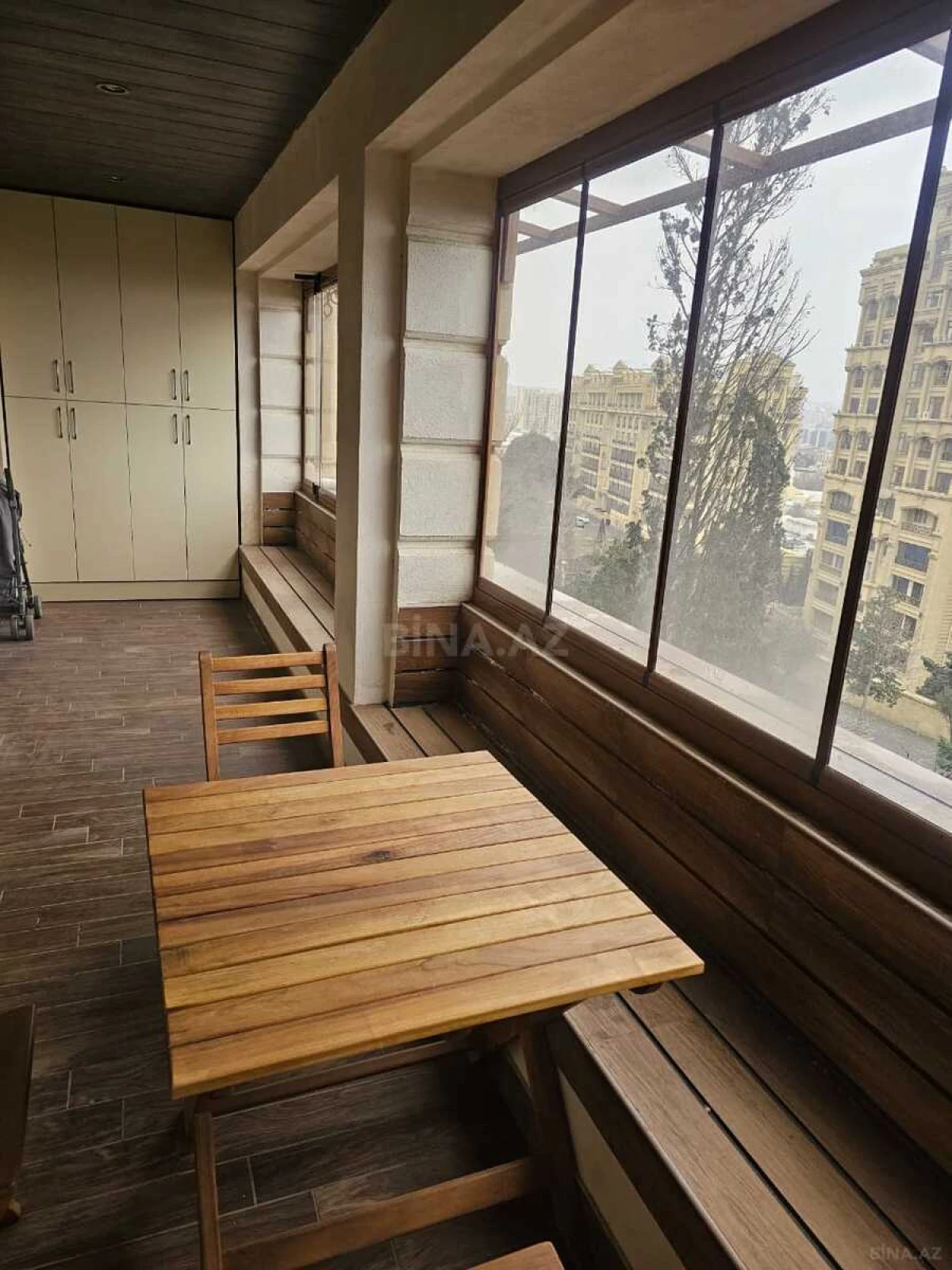 Kirayə verilir 2 otaqlı mənzil 90 m²
