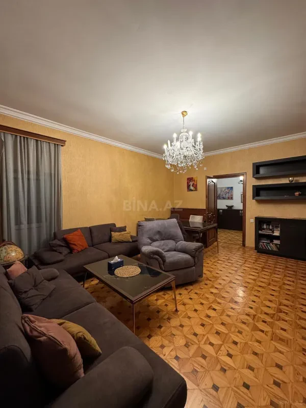 Satılır 3 otaqlı mənzil 115 m²