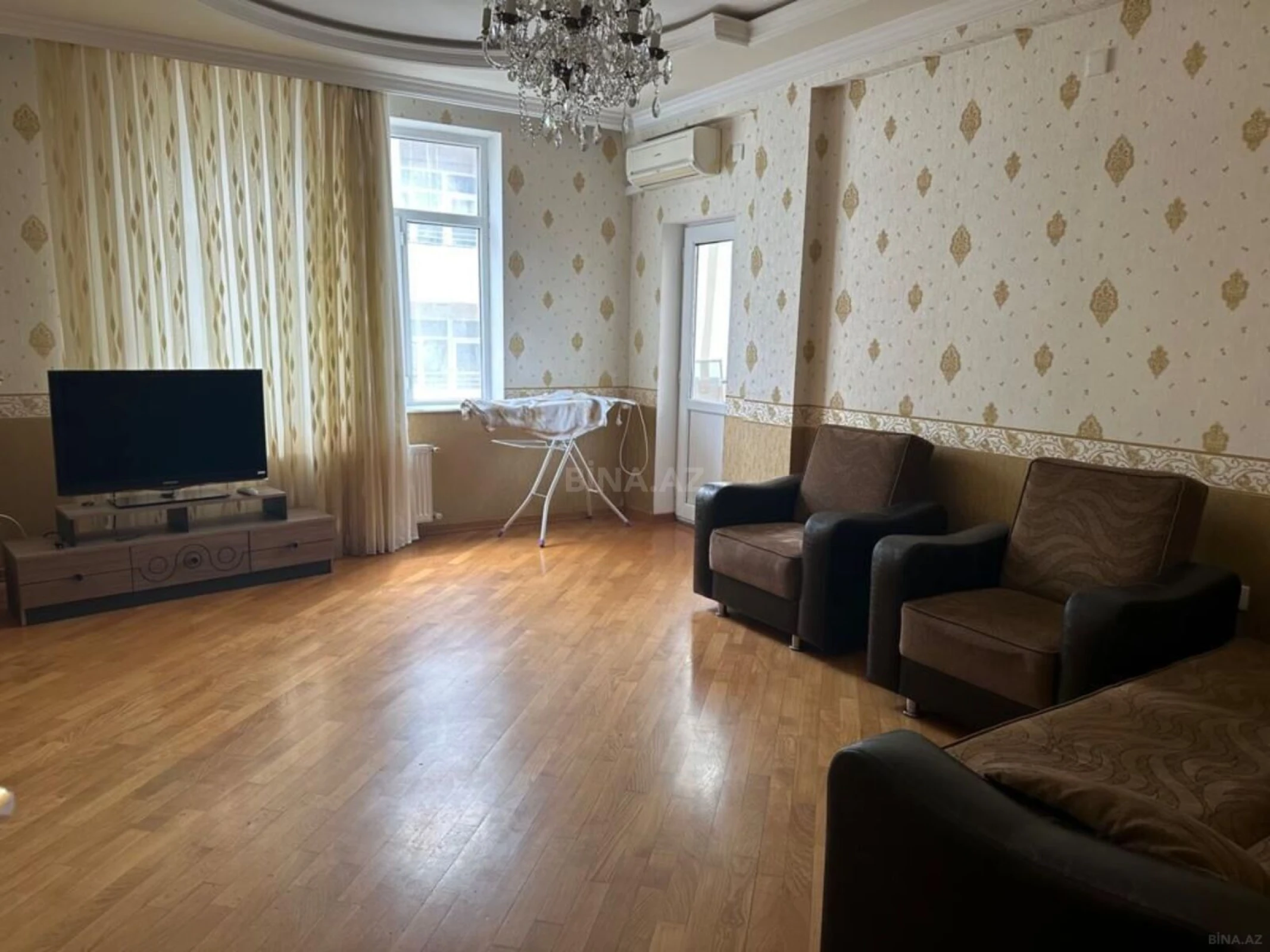 Kirayə verilir 3 otaqlı mənzil 115 m²