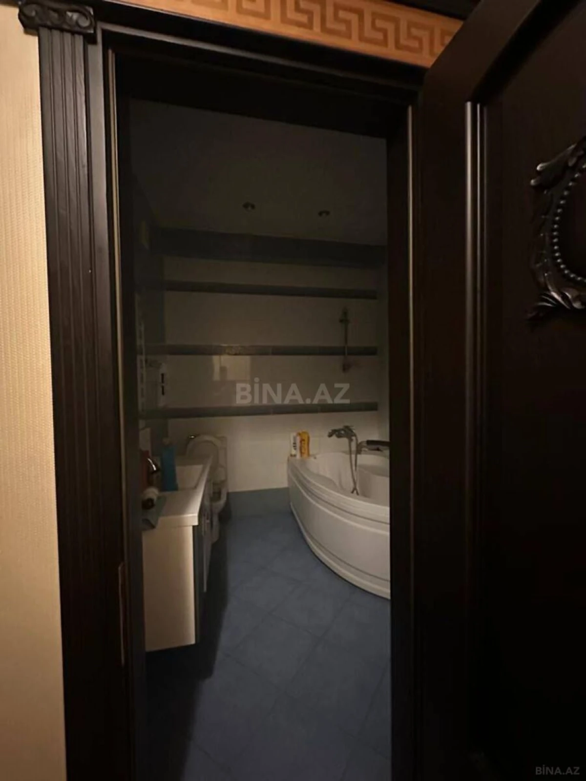 Kirayə verilir 3 otaqlı mənzil 115 m²