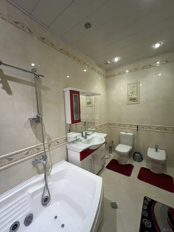 Satılır 4 otaqlı mənzil 163 m²