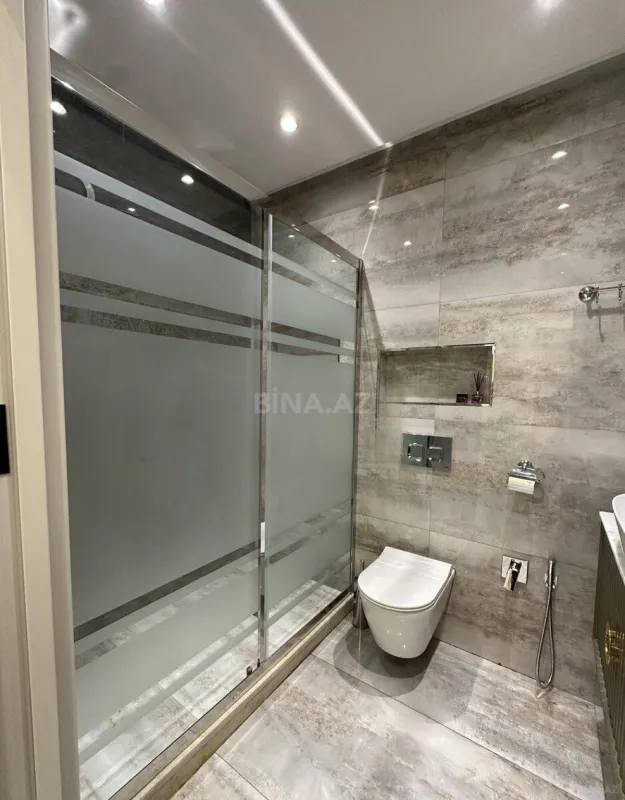 Satılır 3 otaqlı mənzil 103 m²