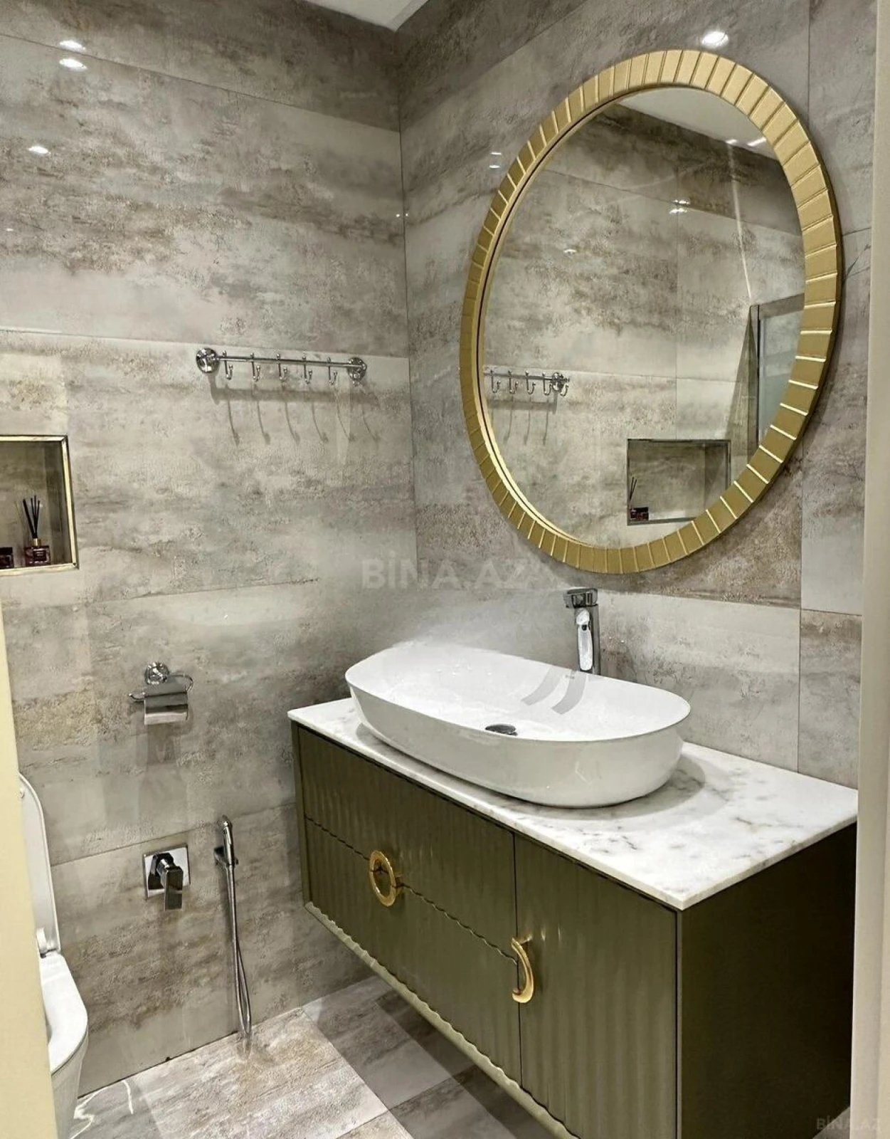 Satılır 3 otaqlı mənzil 103 m²