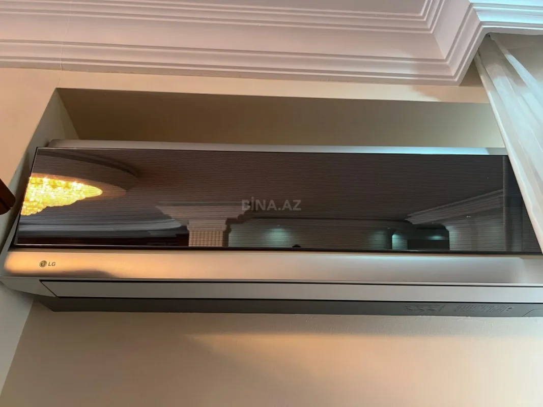 Satılır 4 otaqlı mənzil 163 m²