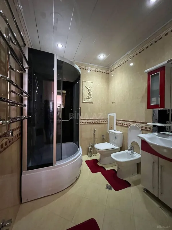 Satılır 4 otaqlı mənzil 163 m²