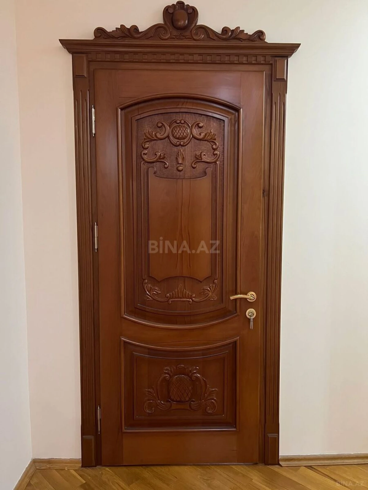Satılır 4 otaqlı mənzil 163 m²