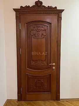 Satılır 4 otaqlı mənzil 163 m²