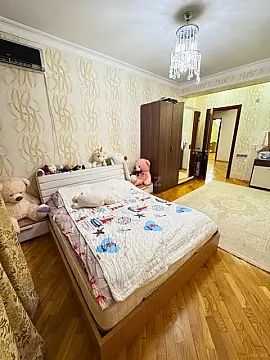 Kirayə verilir 3 otaqlı mənzil 140 m²