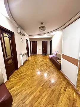 Kirayə verilir 3 otaqlı mənzil 140 m²