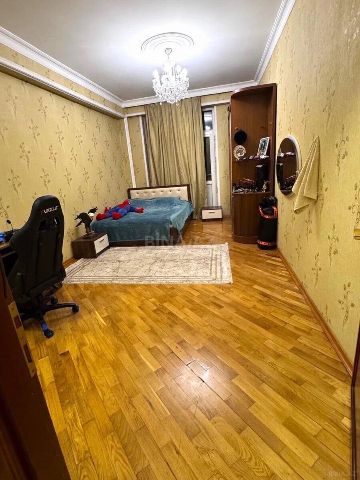 Kirayə verilir 3 otaqlı mənzil 140 m²