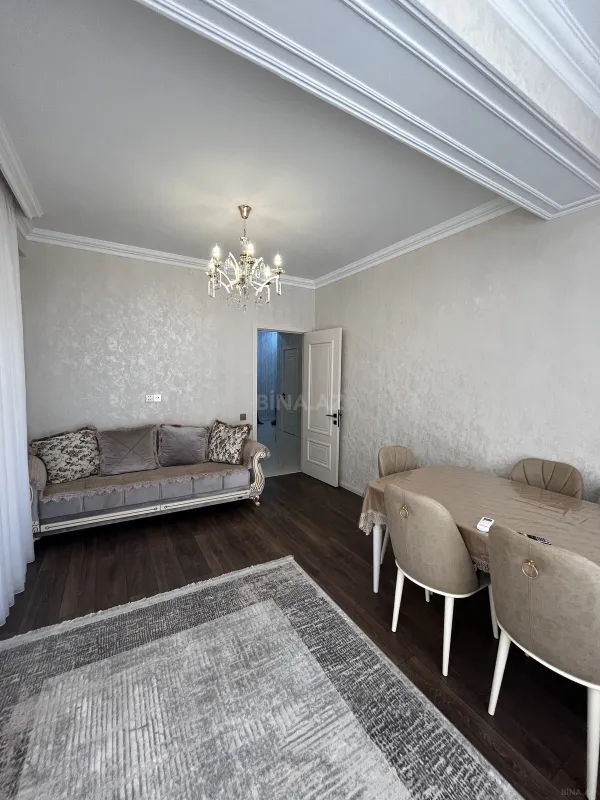 Kirayə verilir 2 otaqlı mənzil 76 m²