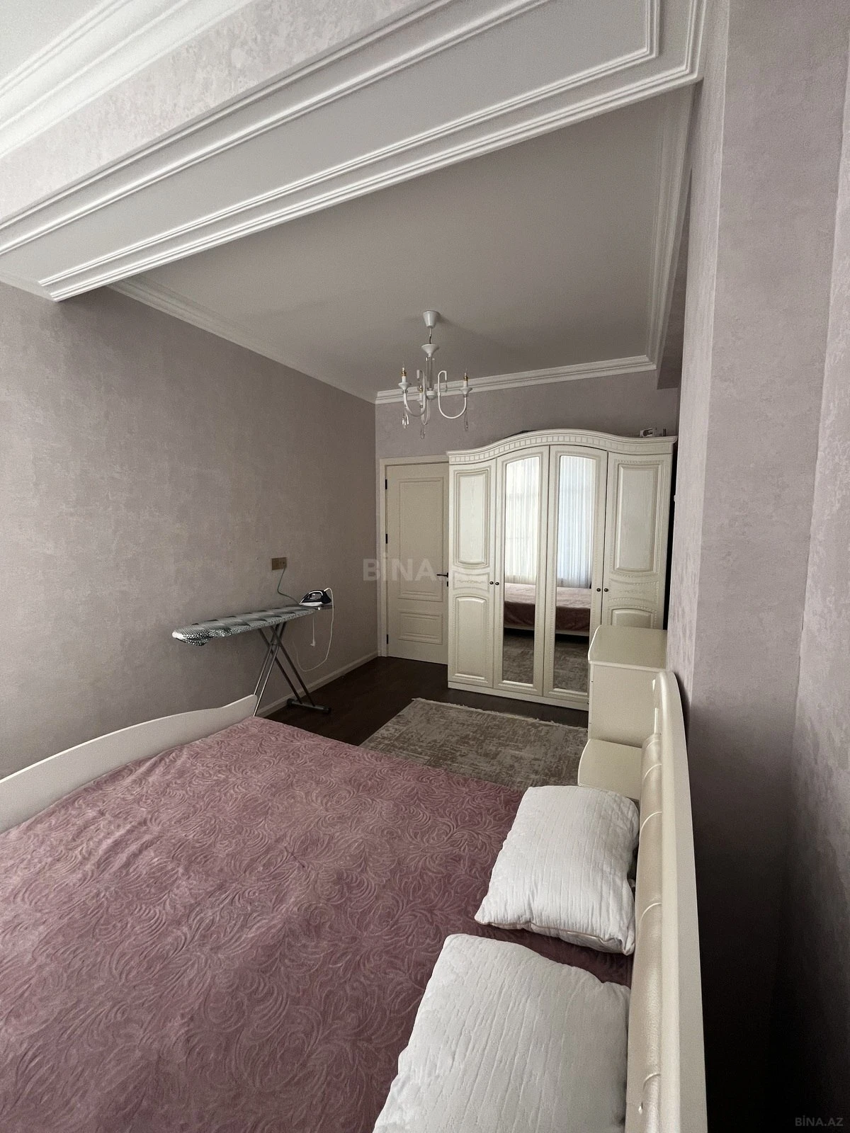 Kirayə verilir 2 otaqlı mənzil 76 m²