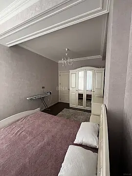 Kirayə verilir 2 otaqlı mənzil 76 m²