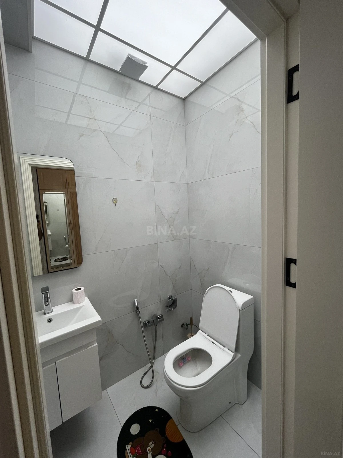 Kirayə verilir 2 otaqlı mənzil 76 m²