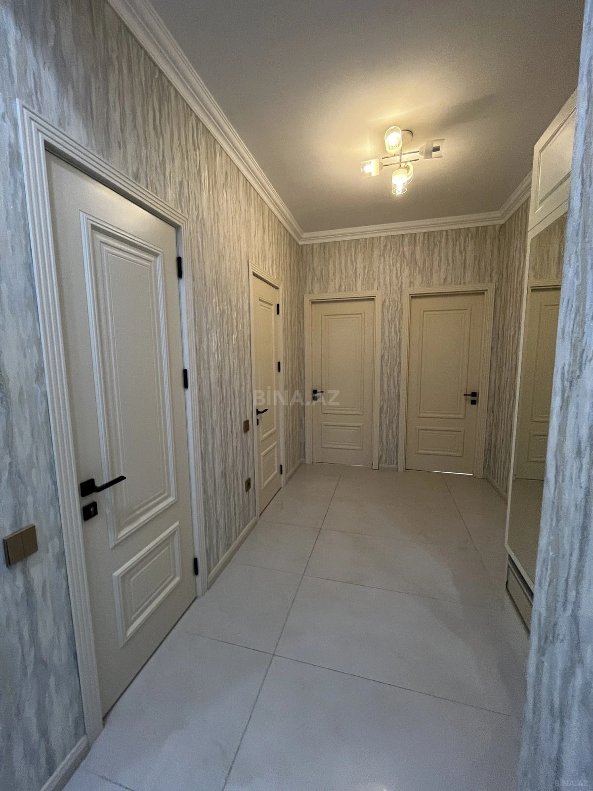 Kirayə verilir 2 otaqlı mənzil 76 m²