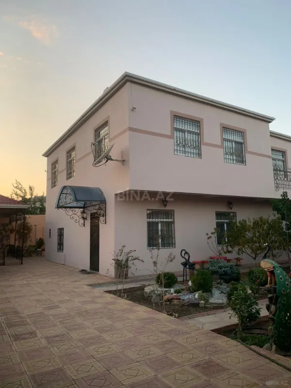 Satılır 5 otaqlı həyət evi 200 m²