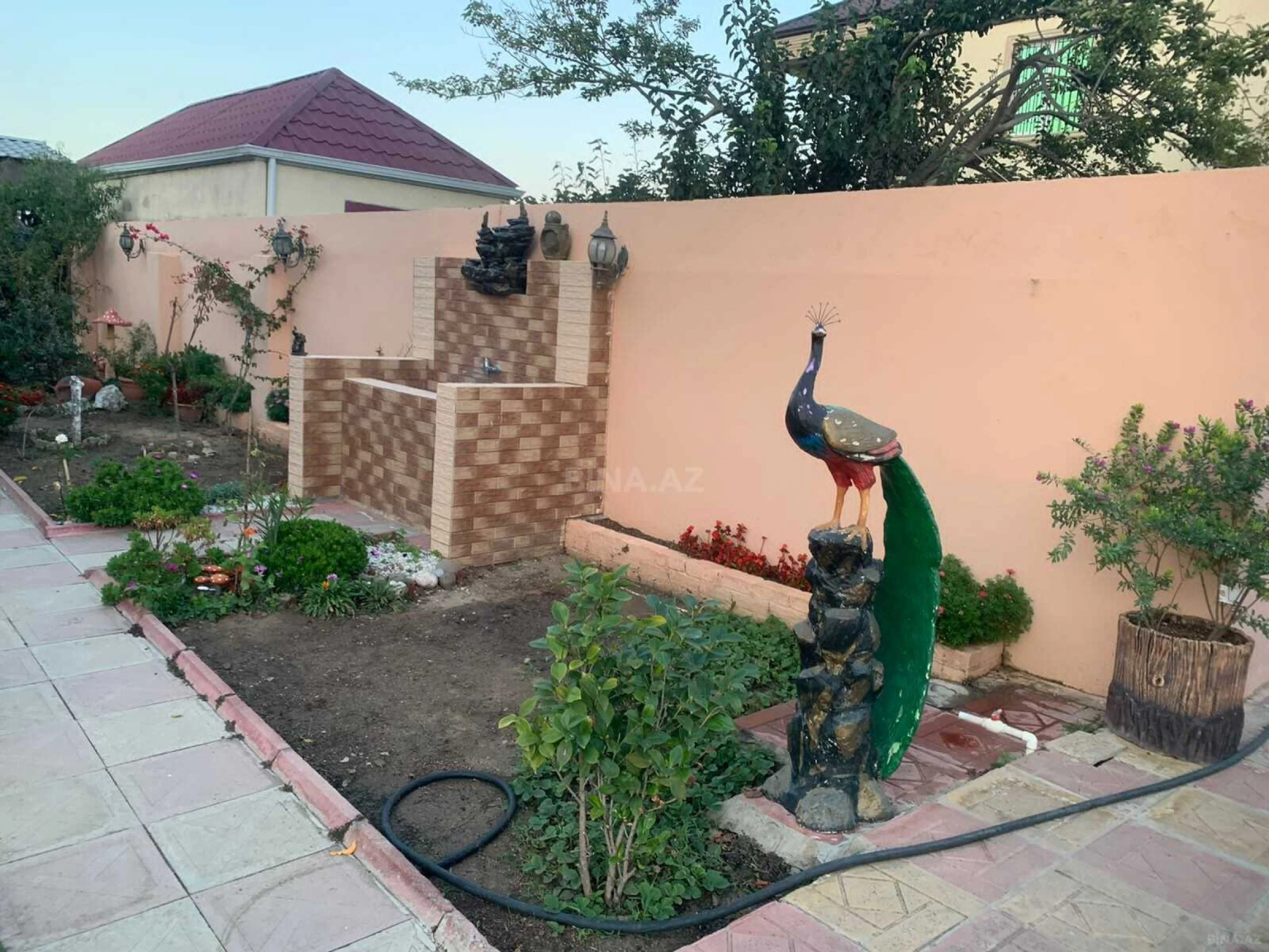 Satılır 5 otaqlı həyət evi 200 m²