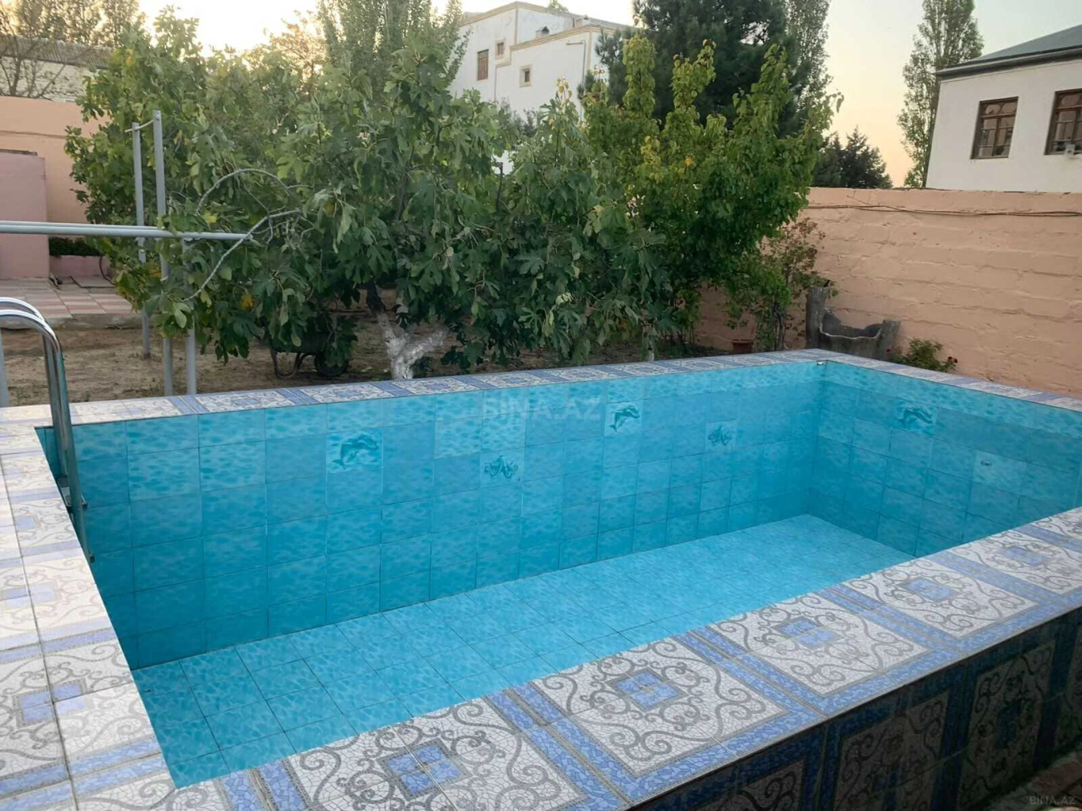 Satılır 5 otaqlı həyət evi 200 m²