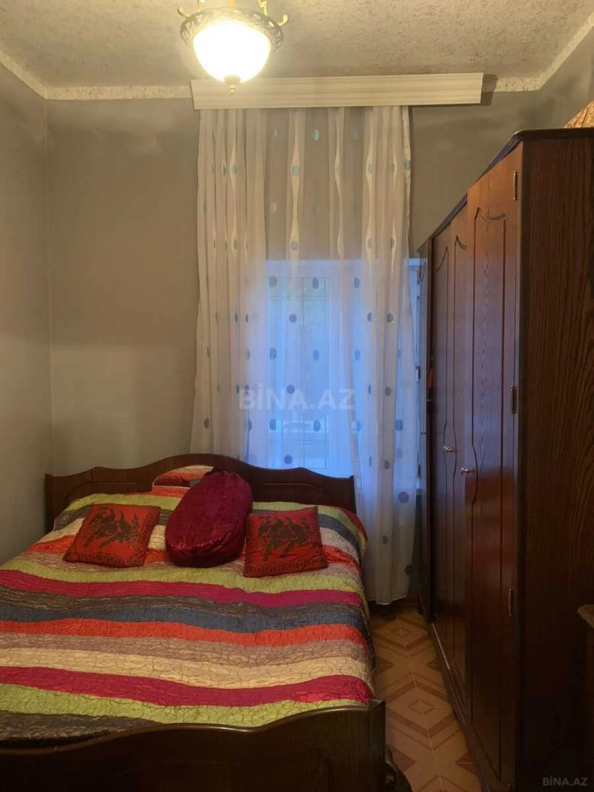 Satılır 5 otaqlı həyət evi 200 m²