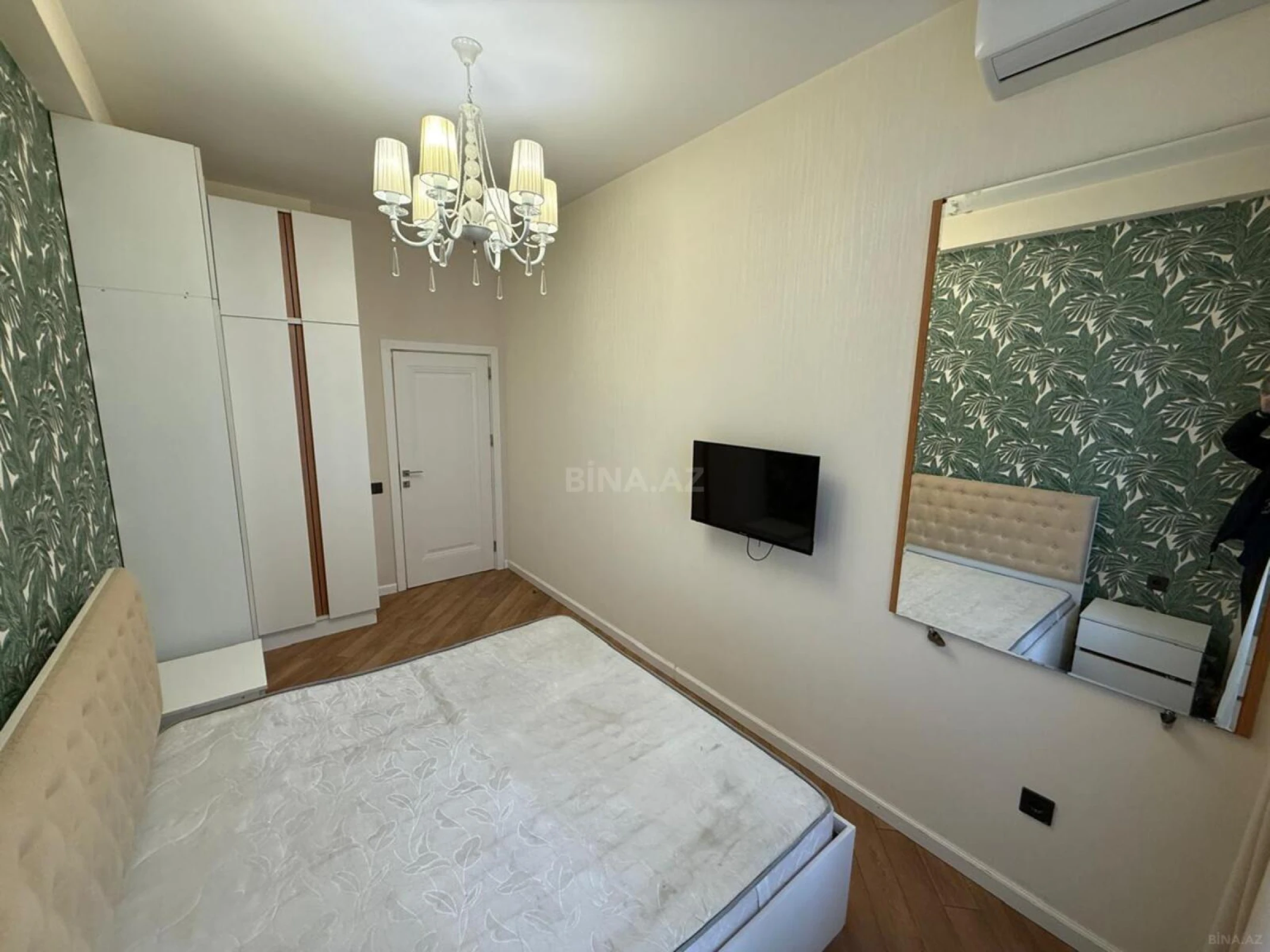 Satılır 2 otaqlı mənzil 74 m²