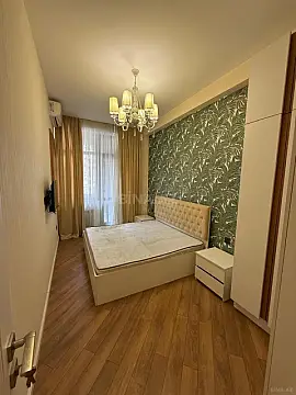 Satılır 2 otaqlı mənzil 74 m²